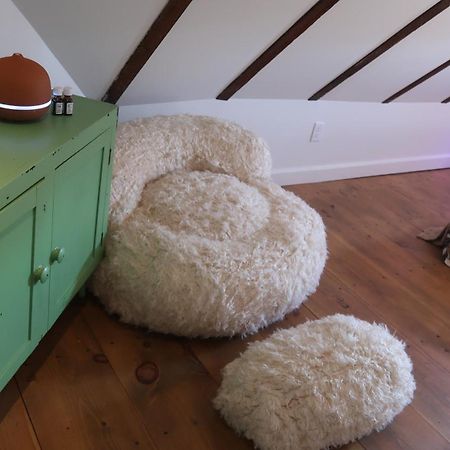 Creative Private Attic 1Br Suite Honey Brook Extérieur photo